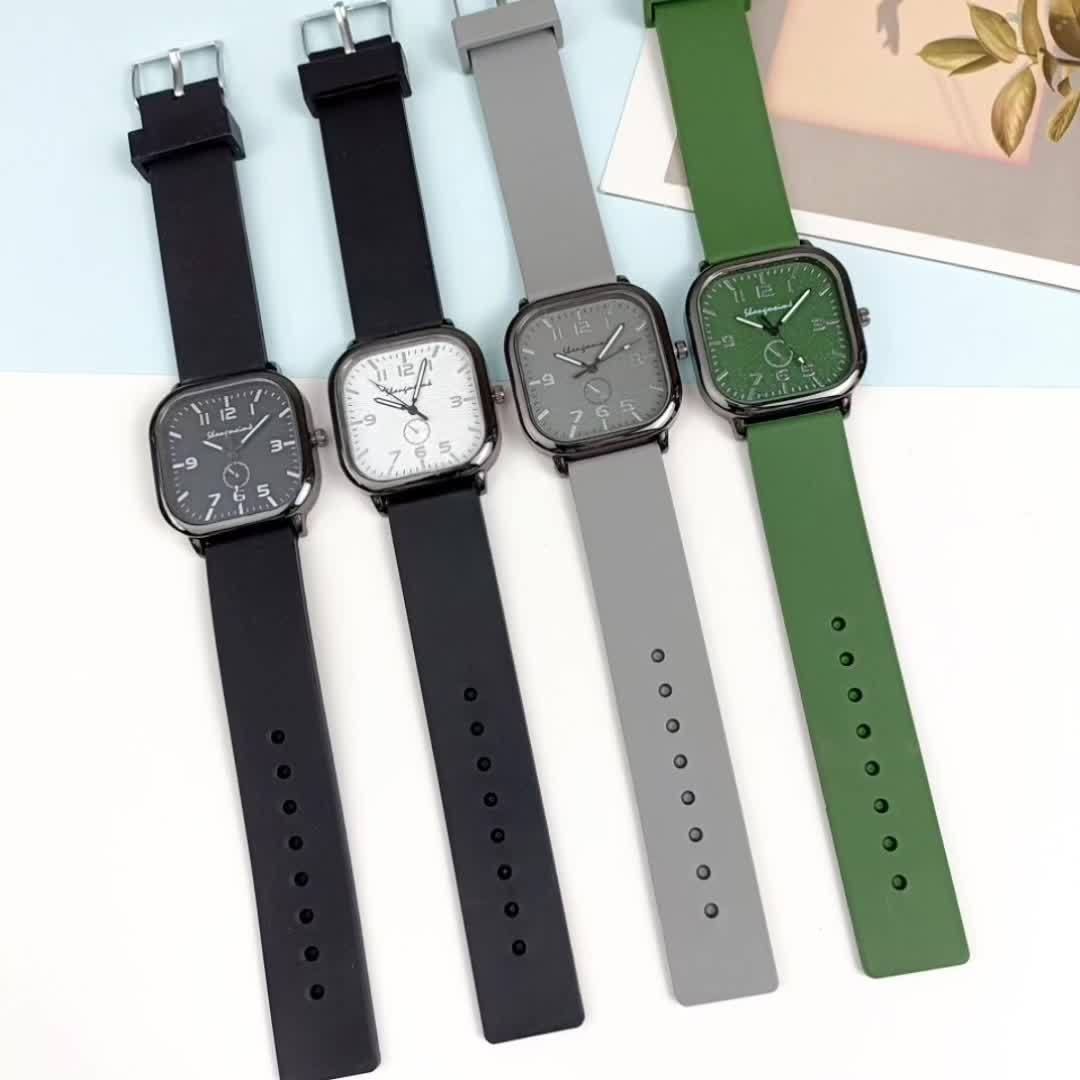 Montre à quartz carrée minimaliste, bracelet silicone · photo 2